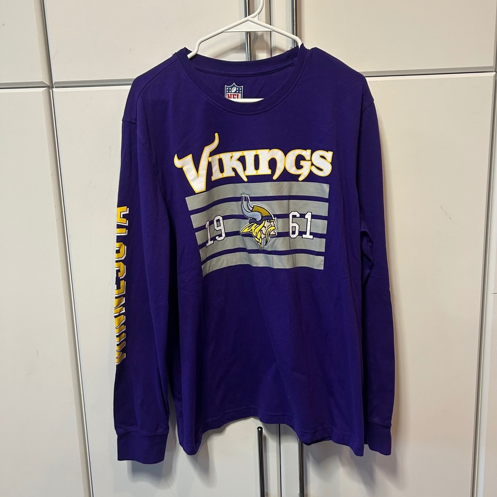 NFL Minnesota Vikings Long Sleeve Graphic T-Shirt Purple Mens Large 1961 Logo
